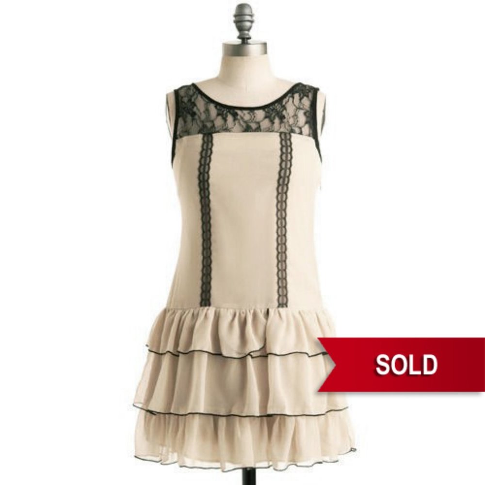 MODCLOTH Black/Ivory Lace Amaretti Biscuit Dress